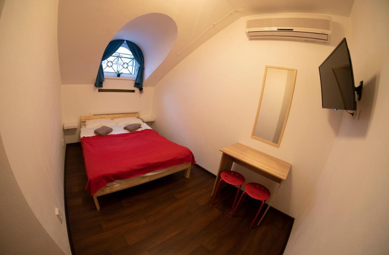 سانت بطرسبرغ Attic Hostel Saint-Petersburg المظهر الخارجي الصورة